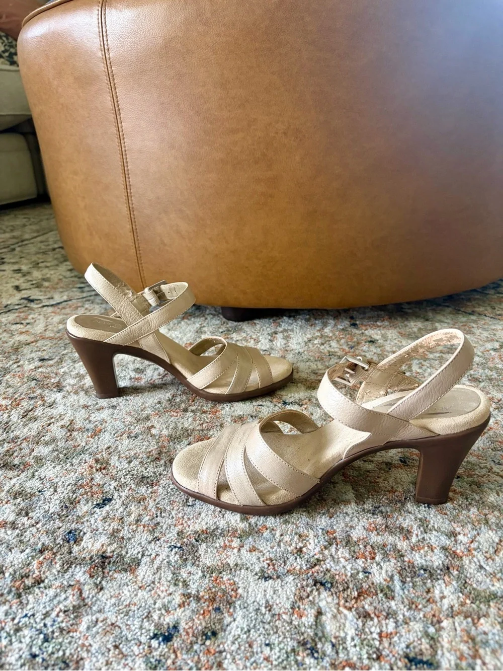 AEROSOLES Heel Rest Leather Strappy Sandals Size 8 Nude Beige